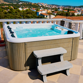 Insulated Cold Plunge Tub